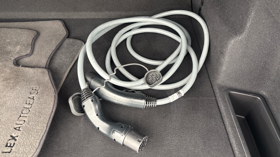 BMW iX1 Image 22