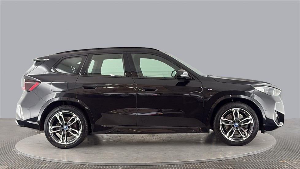 BMW iX1 Image 6