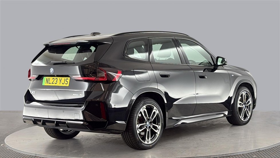 BMW iX1 Image 5
