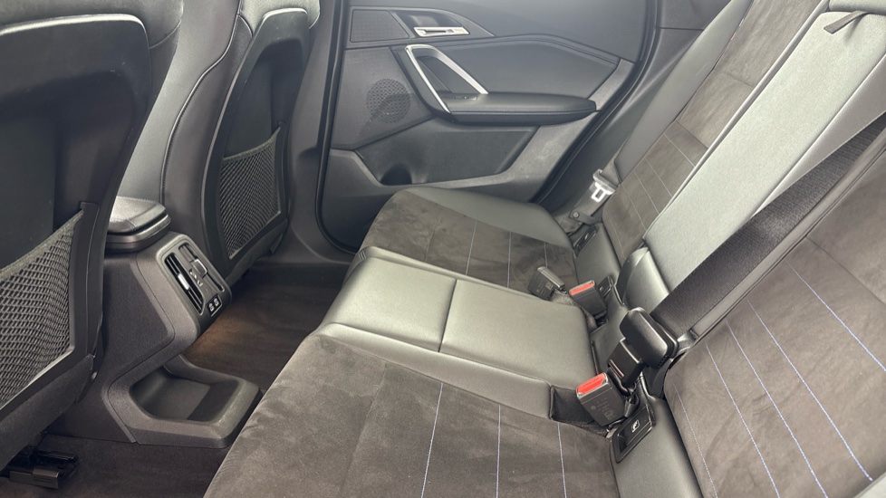 BMW iX1 Image 14