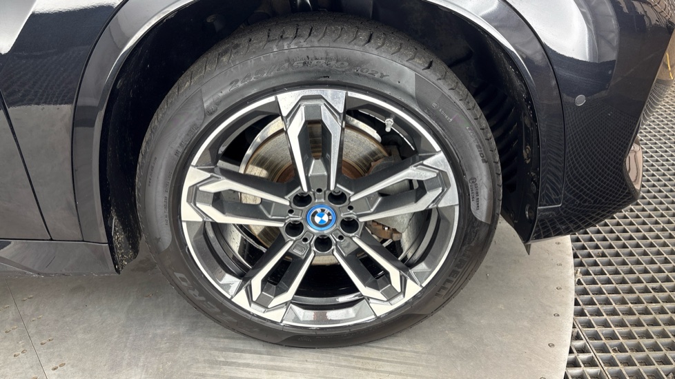 BMW iX1 Image 20