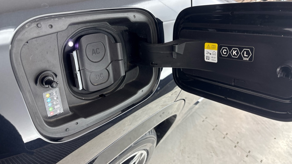 BMW iX1 Image 21