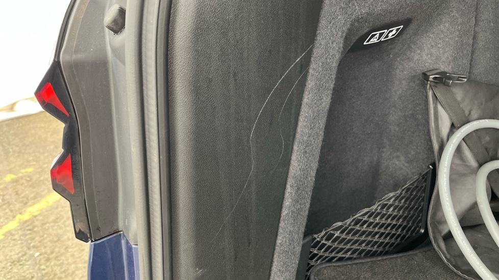 BMW iX3 Scuff