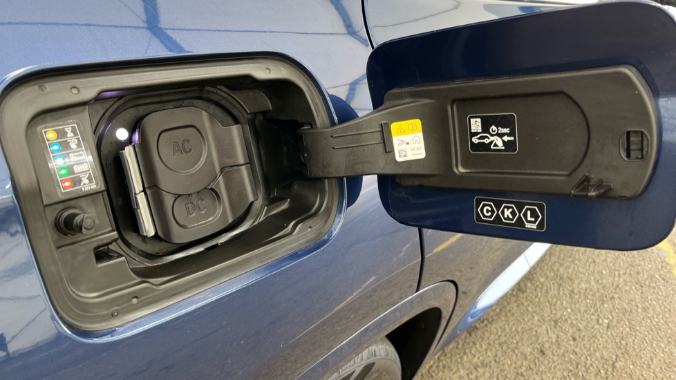 BMW iX3 Image 21