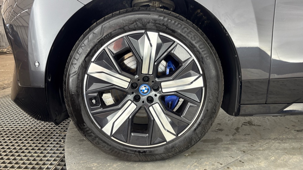 BMW iX ESTATE 240kW xDrive40 M Sport 76.6kWh 5dr Auto