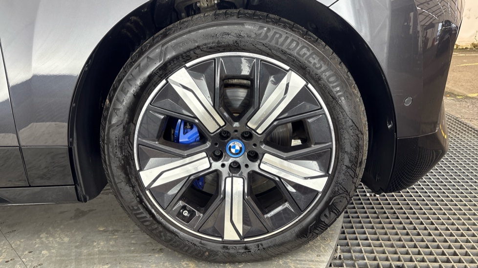 BMW iX ESTATE 240kW xDrive40 M Sport 76.6kWh 5dr Auto