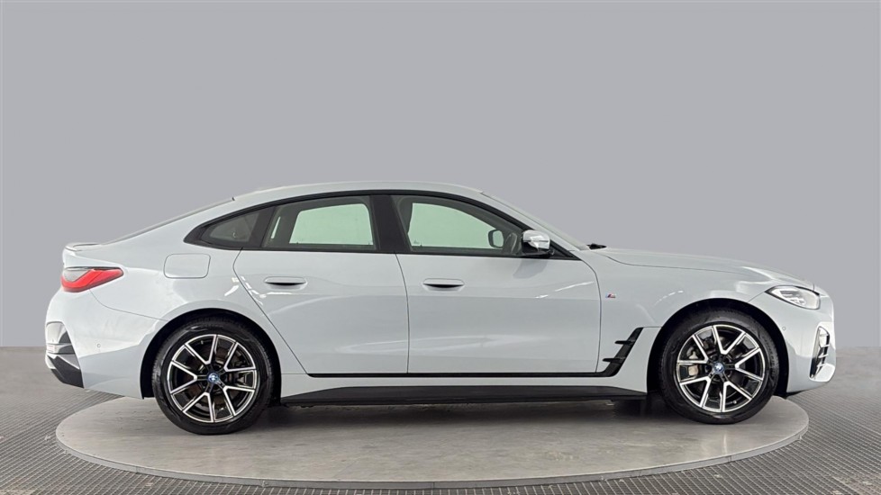 BMW I4 Image 6