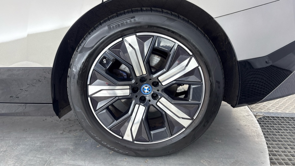 BMW iX ESTATE 240kW xDrive40 M Sport 76.6kWh 5dr Auto