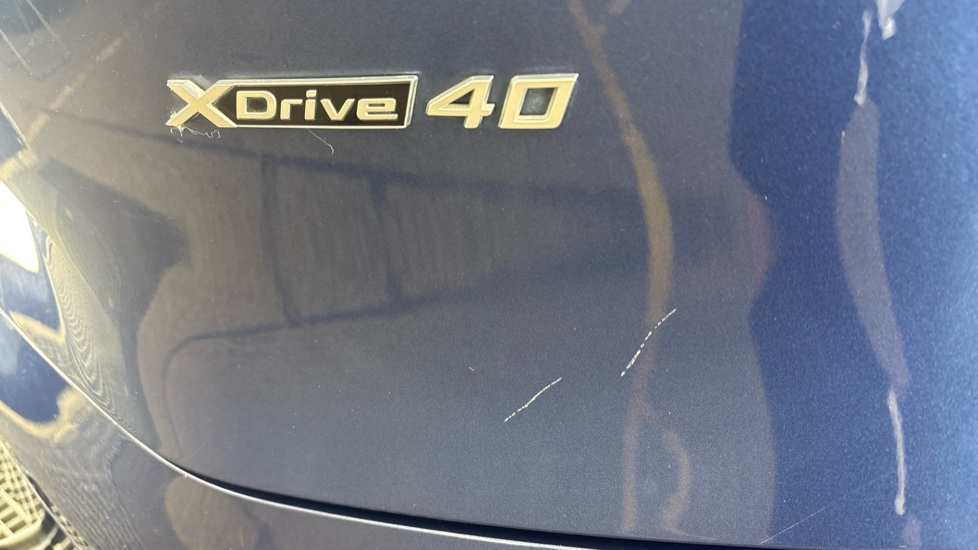 BMW iX scratches