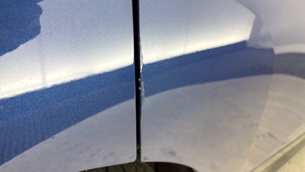 BMW iX edge chips