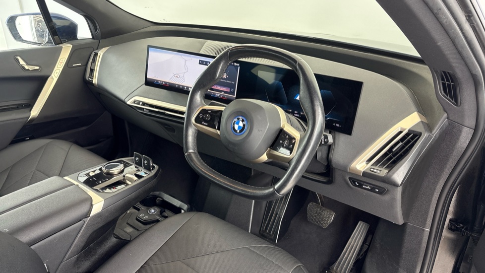 BMW iX Image 9