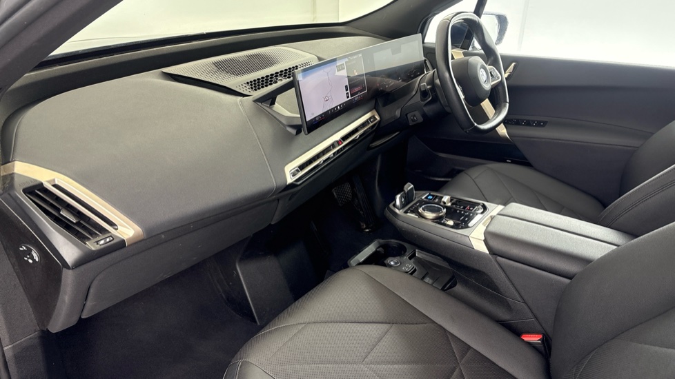 BMW iX Image 10