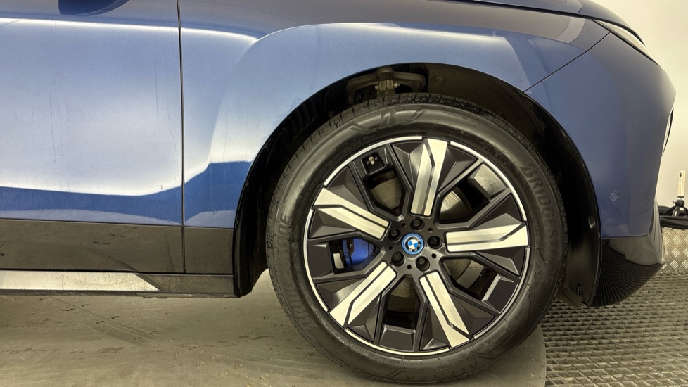 BMW iX Image 20