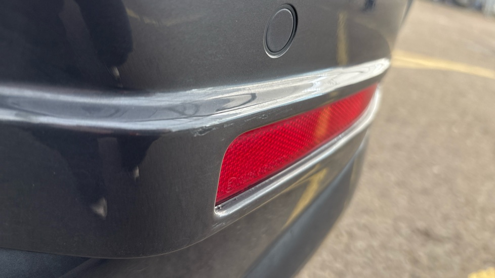 BMW I4 scratch and dent