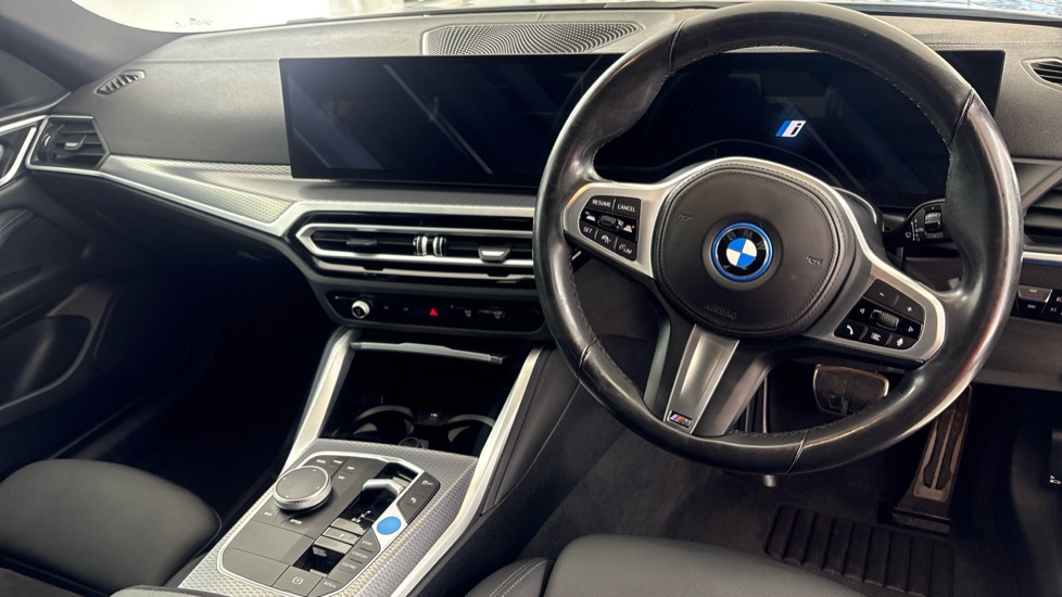 BMW I4 Image 9