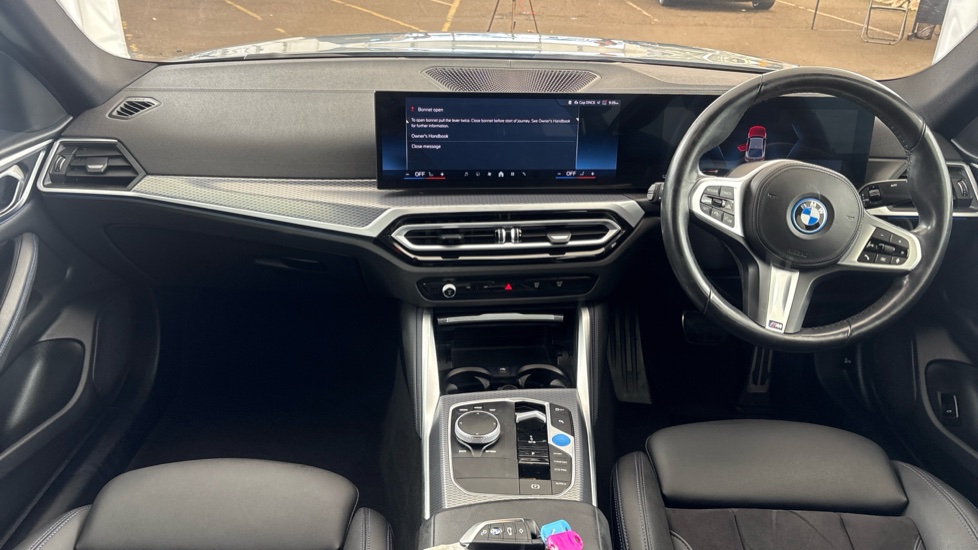 BMW I4 Image 11