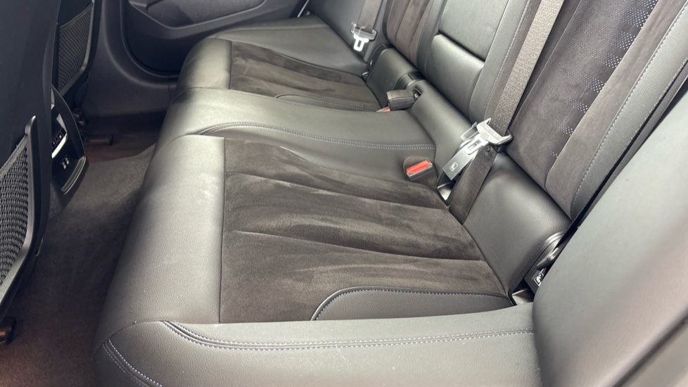BMW I4 Image 14