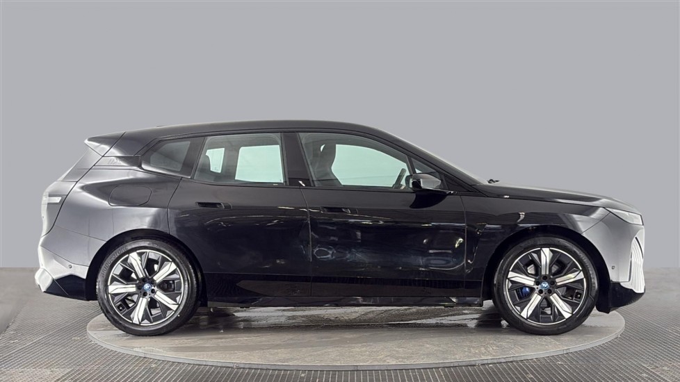 BMW iX Image 6