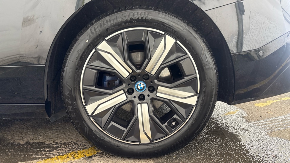 BMW iX ESTATE 240kW xDrive40 M Sport 76.6kWh 5dr Auto