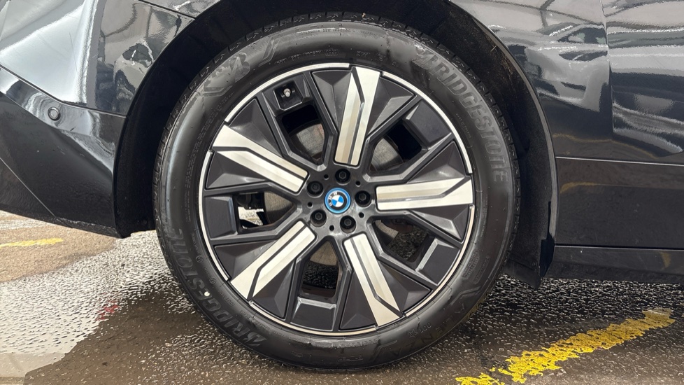BMW iX ESTATE 240kW xDrive40 M Sport 76.6kWh 5dr Auto