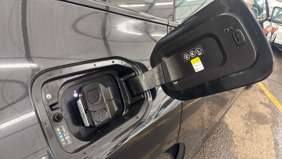 BMW iX ESTATE 240kW xDrive40 M Sport 76.6kWh 5dr Auto