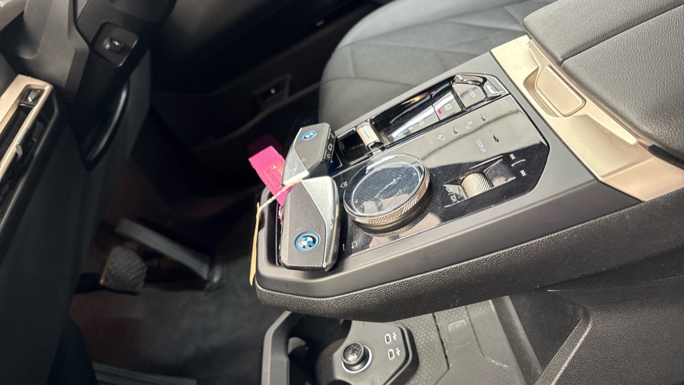 BMW iX ESTATE 240kW xDrive40 M Sport 76.6kWh 5dr Auto