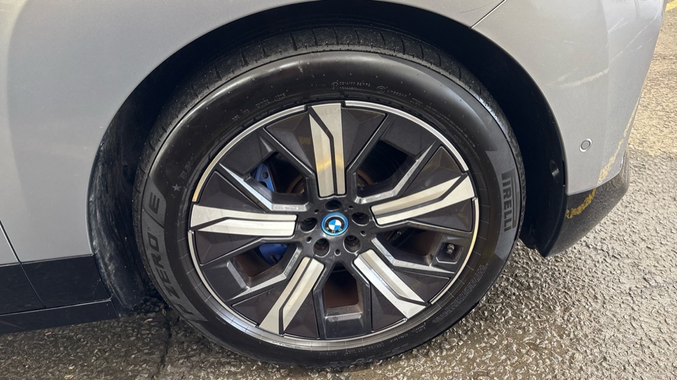 BMW iX ESTATE 240kW xDrive40 M Sport 76.6kWh 5dr Auto