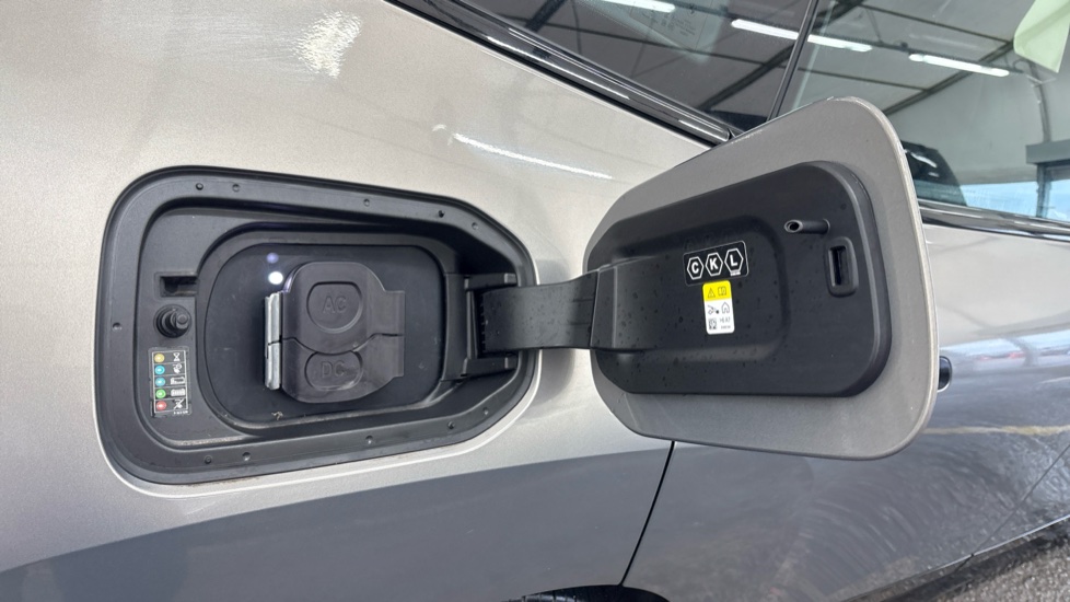 BMW iX ESTATE 240kW xDrive40 M Sport 76.6kWh 5dr Auto