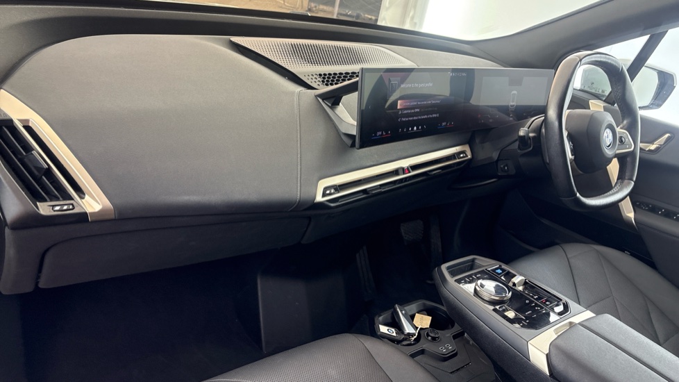 BMW iX ESTATE 240kW xDrive40 M Sport 76.6kWh 5dr Auto