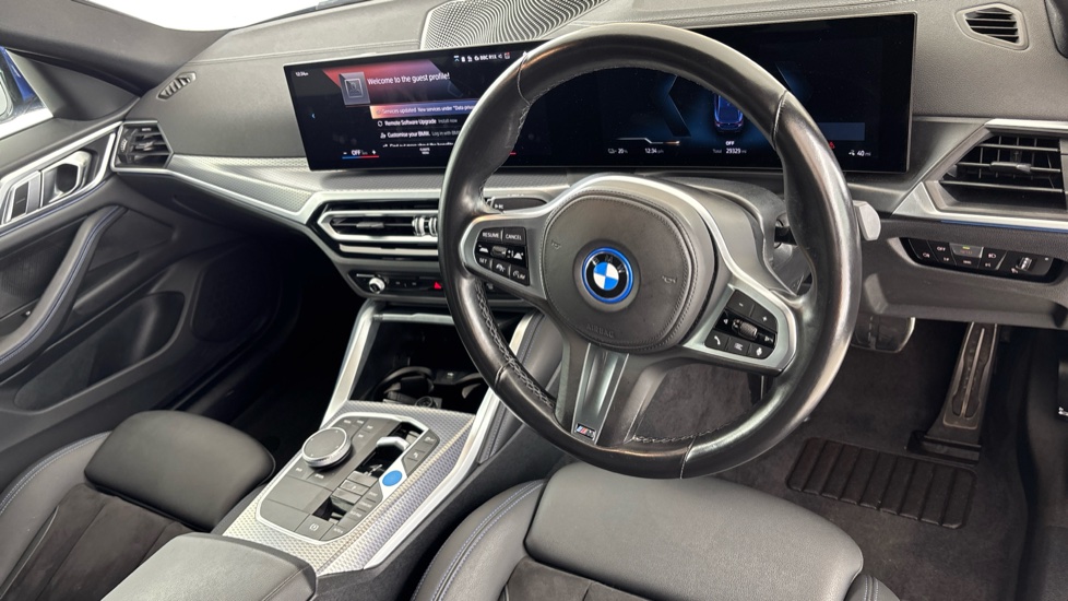 BMW I4 Image 9