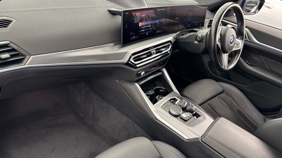BMW I4 Image 10