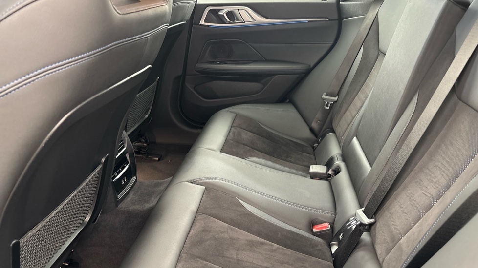 BMW I4 Image 14