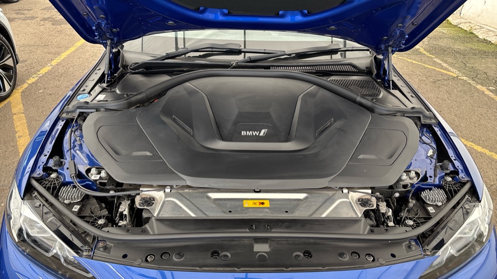 BMW I4 Image 16