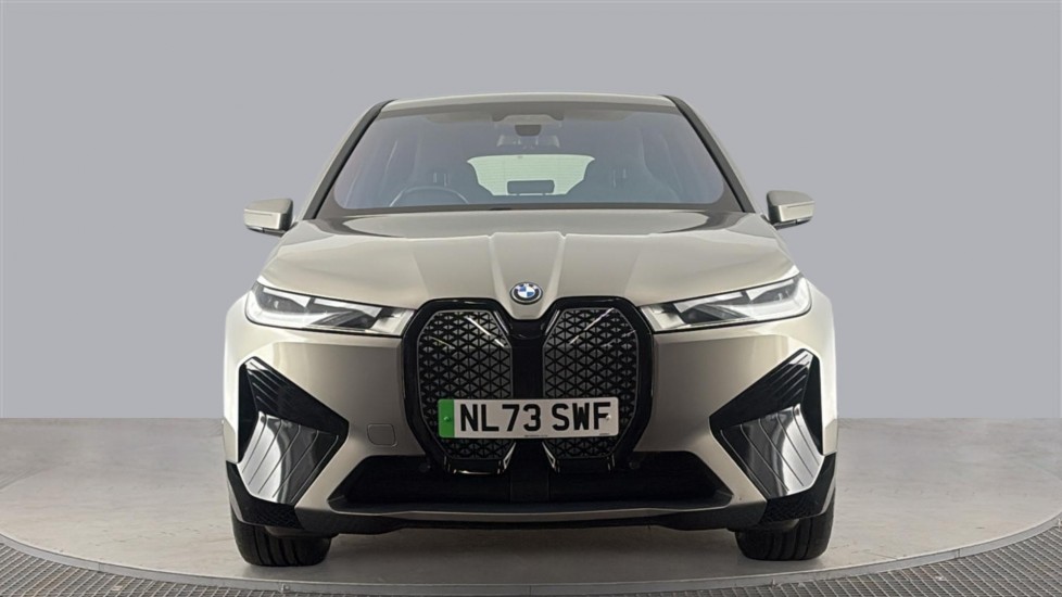 BMW iX Image 8