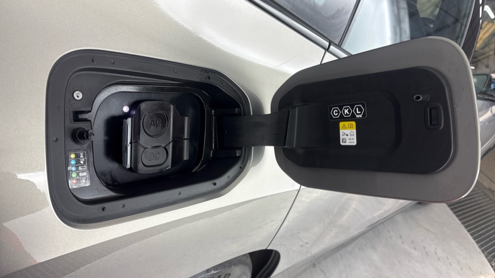 BMW iX ESTATE 240kW xDrive40 M Sport 76.6kWh 5dr Auto