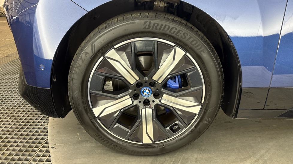 BMW iX ESTATE 240kW xDrive40 M Sport 76.6kWh 5dr Auto