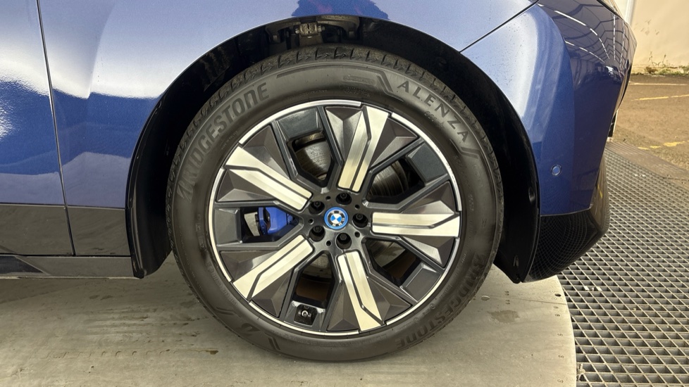 BMW iX ESTATE 240kW xDrive40 M Sport 76.6kWh 5dr Auto