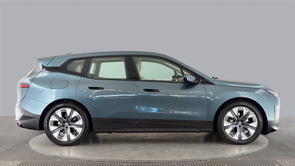 BMW iX Image 6