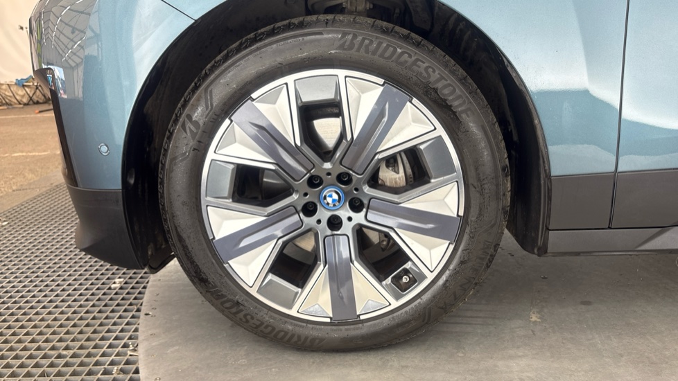 BMW iX ESTATE 240kW xDrive40 Sport 76.6kWh 5dr Auto
