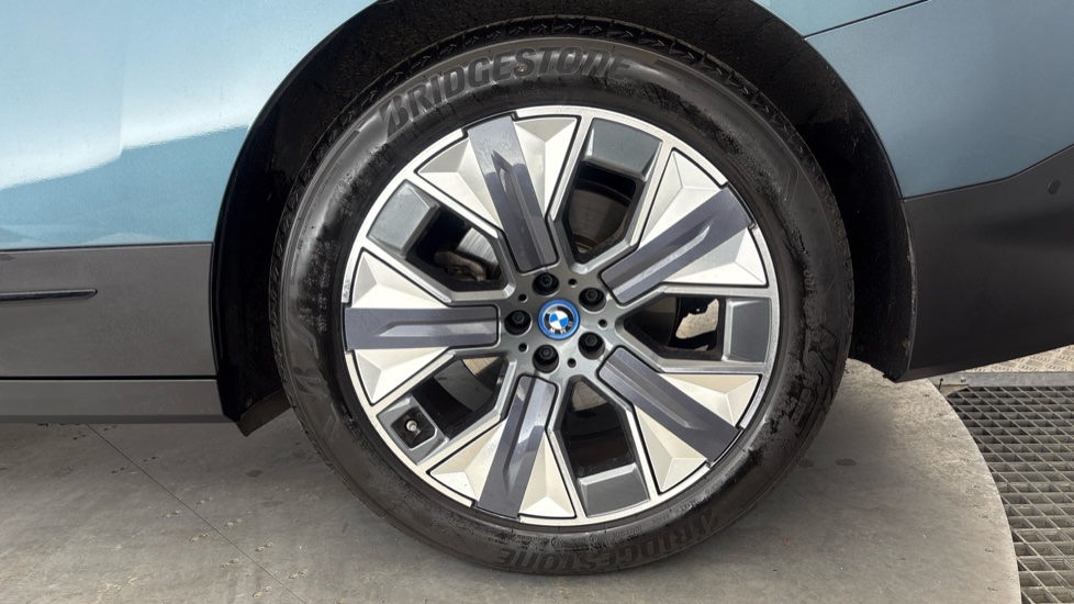BMW iX ESTATE 240kW xDrive40 Sport 76.6kWh 5dr Auto