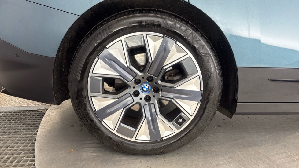 BMW iX ESTATE 240kW xDrive40 Sport 76.6kWh 5dr Auto