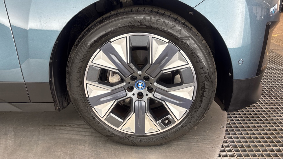 BMW iX ESTATE 240kW xDrive40 Sport 76.6kWh 5dr Auto