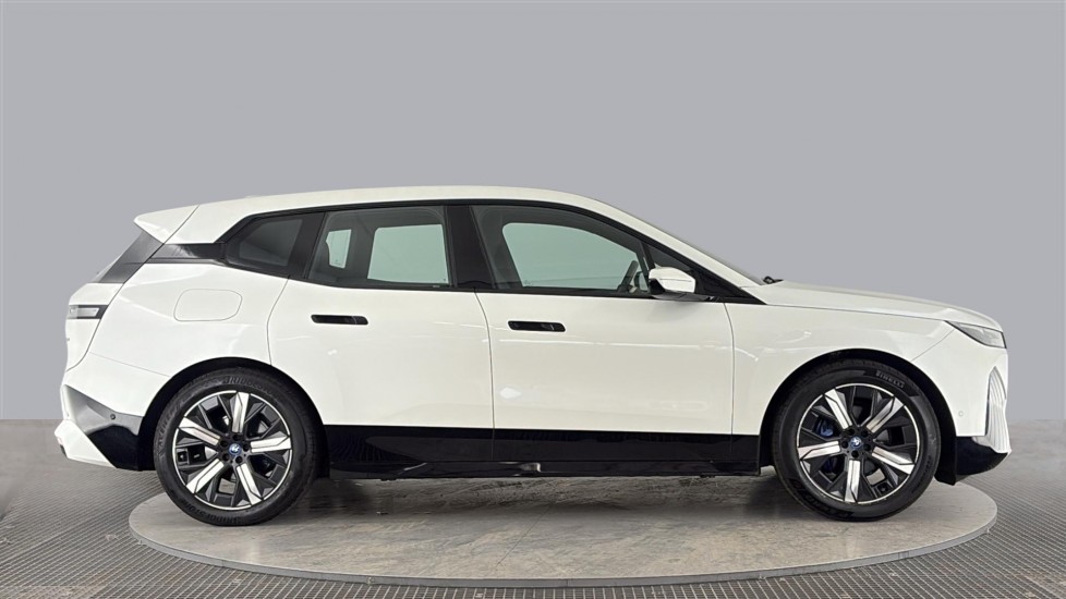 BMW iX Image 6