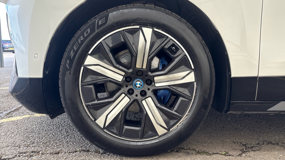 BMW iX ESTATE 240kW xDrive40 M Sport 76.6kWh 5dr Auto