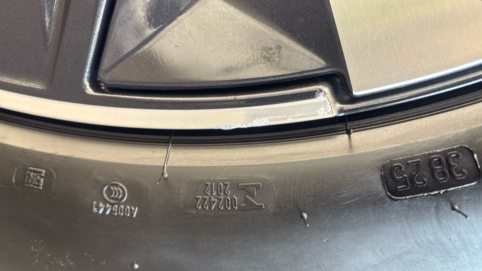 BMW iX Scuff