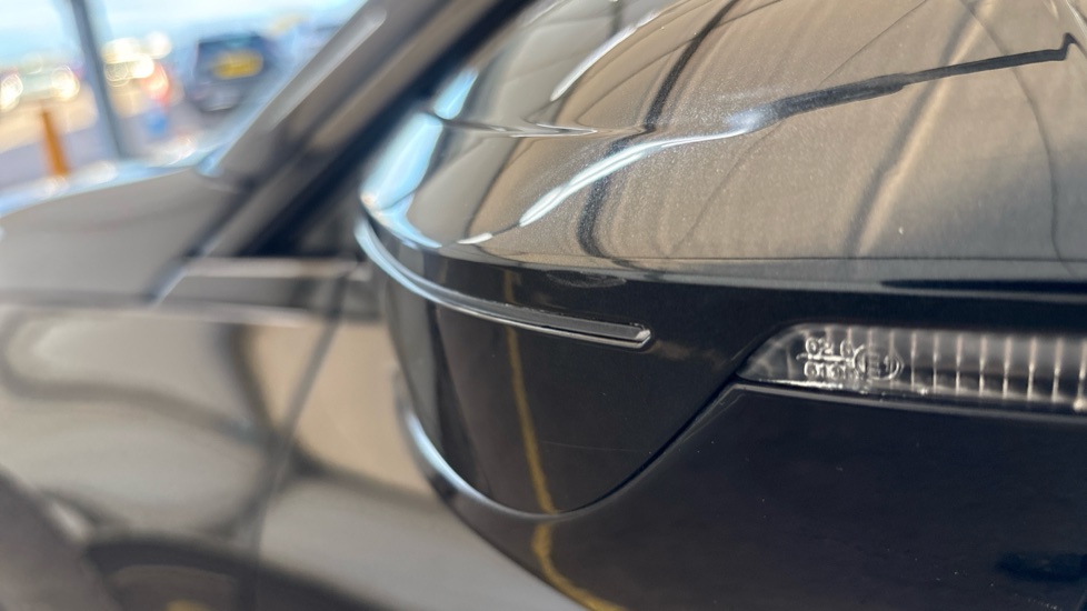 BMW iX Scuff