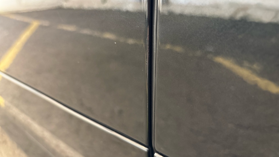 BMW iX Chips