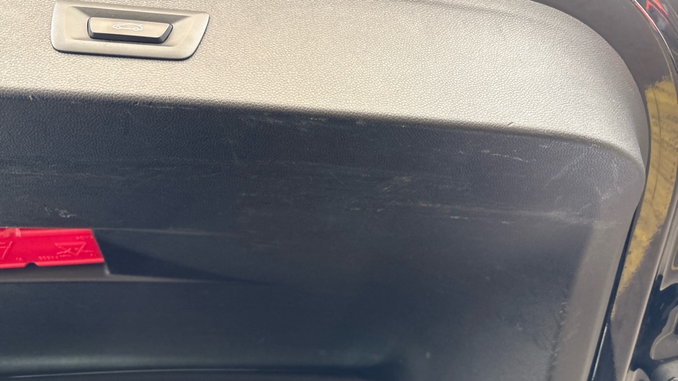BMW iX Scuff