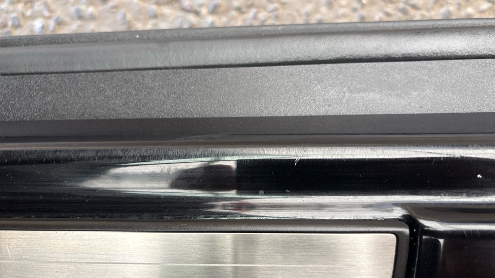 POLESTAR 2 Scratches