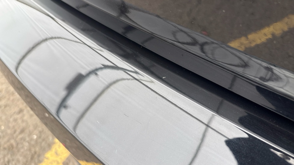 POLESTAR 2 Scratches and chips